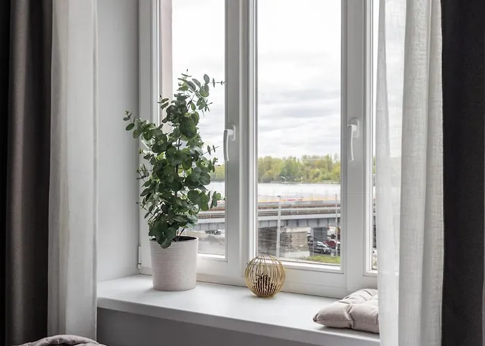 Old Town Steps From Everything Apartment *