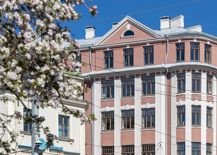 Old Town Steps From Everything